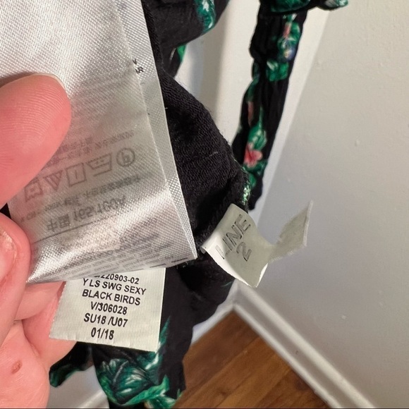 Old Navy Long Sleeve Sexy Swing Blouse Black Birds Tropical Print - Picture 12 of 12